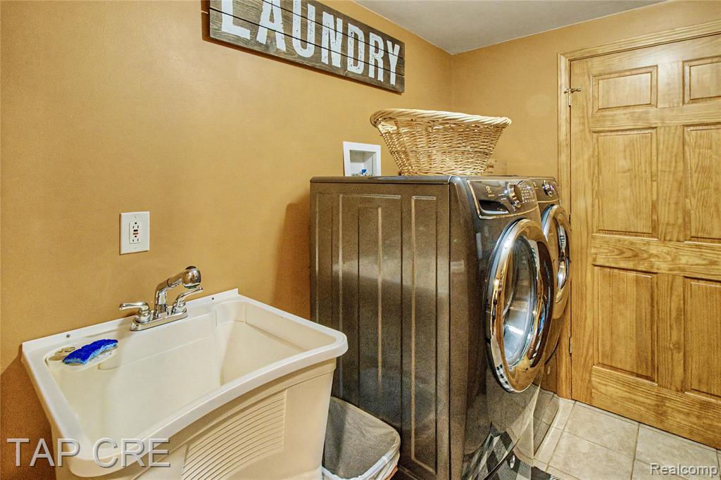 6417 Foxhollow Court, East China, MI — Photo 39