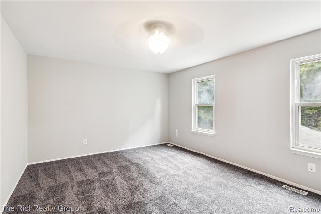 43101 LANCELOT Drive, Canton, MI 48188 — Photo 41