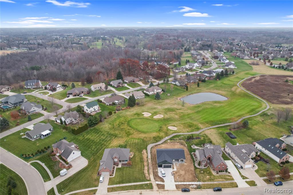 9033 COPPER RIDGE Drive, Davison, MI 48423 — Photo 2