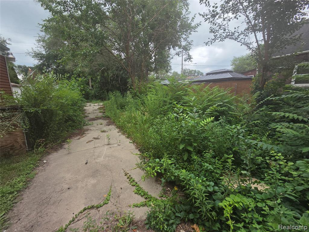 16808 Mendota Street - Photo 3