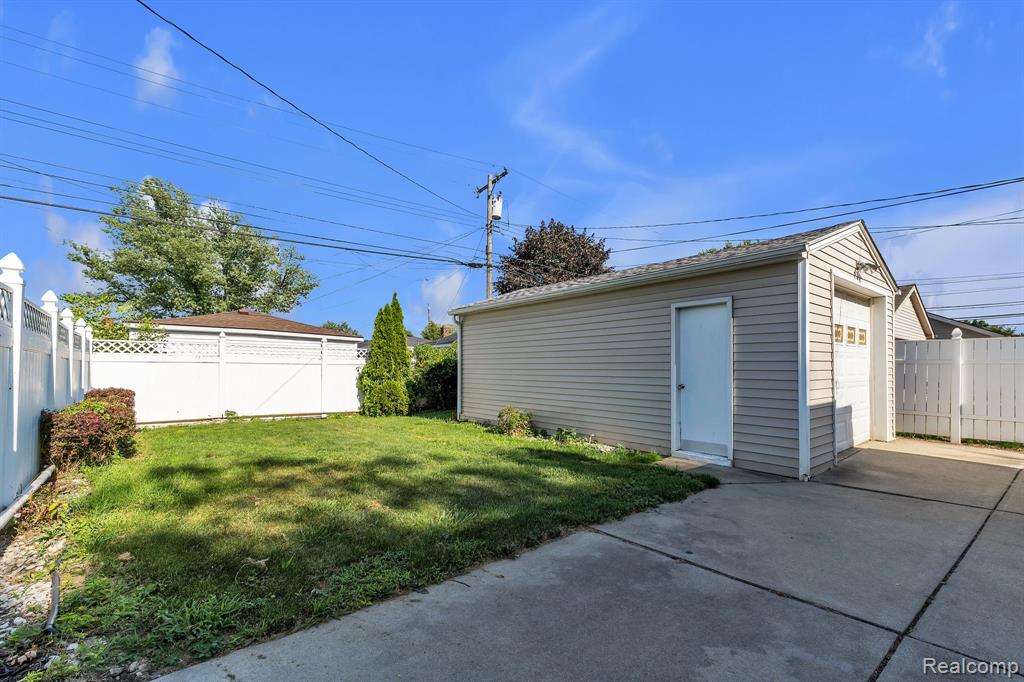 4197 Monroe Street, Dearborn Heights, MI 48125 — Photo 38