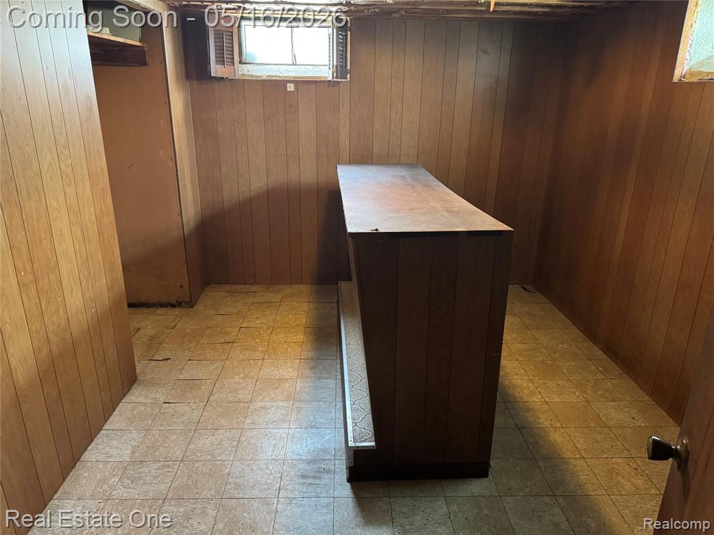 4865 Ross Drive, Waterford, MI 48328 — Photo 16