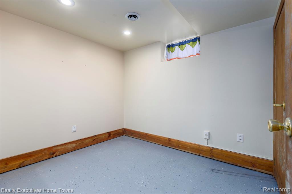 1041 Mackie Road, Almont, MI 48003 — Photo 52