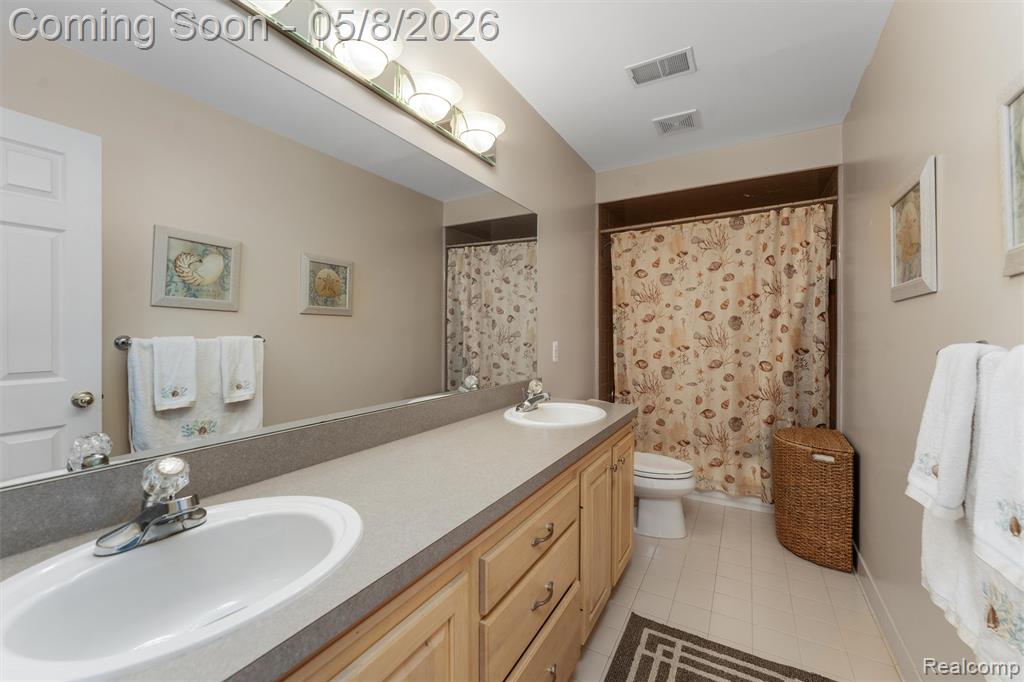 56377 Copperfield Drive, Shelby Twp, MI 48316 — Photo 37