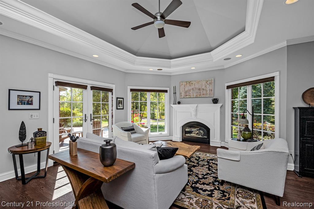 8242 Pine Hollow Court, Grand Blanc, MI 48439 — Photo 13