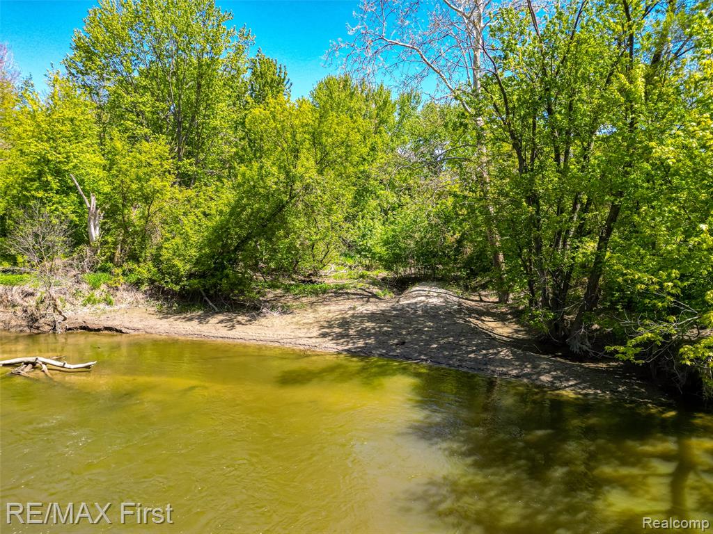 17397 Millar Road, Clinton Twp, MI 48036 — Photo 8