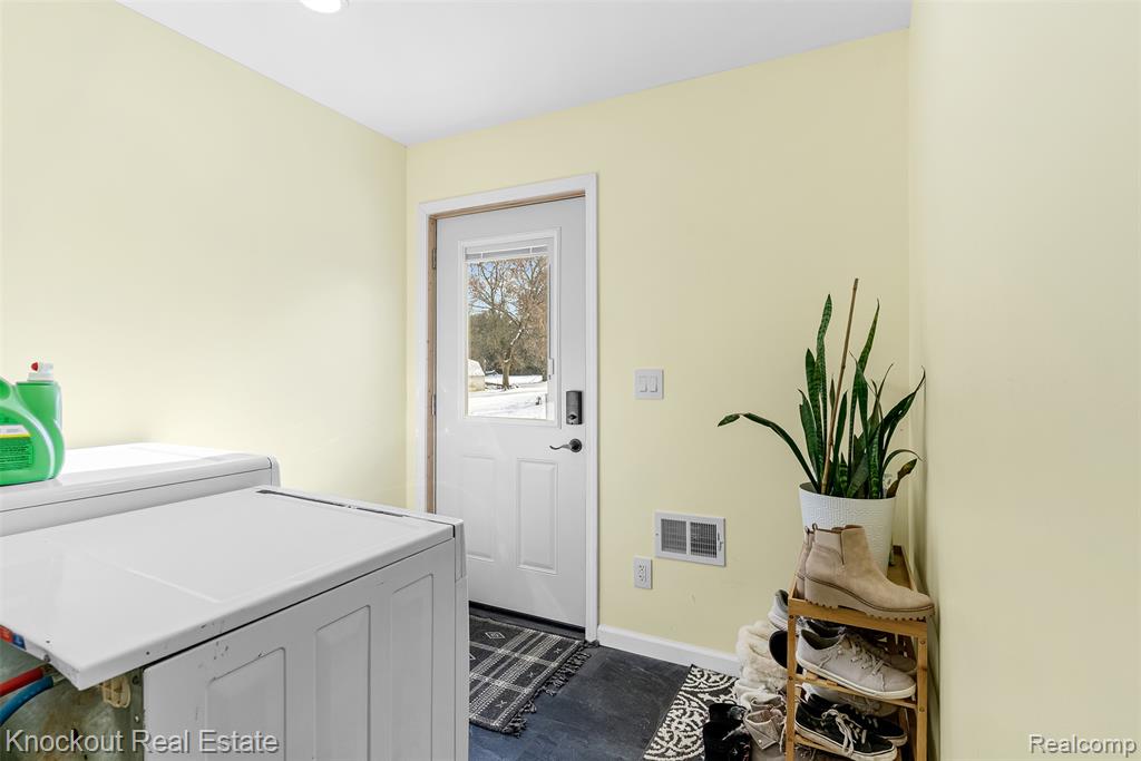 1268 E Dodge Road, Mount Morris, MI 48458 — Photo 23