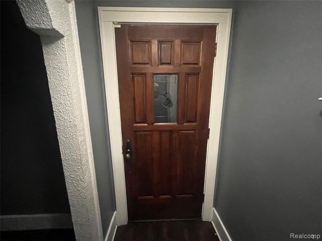 8054 Potomac, Center Line, MI 48015 — Photo 8