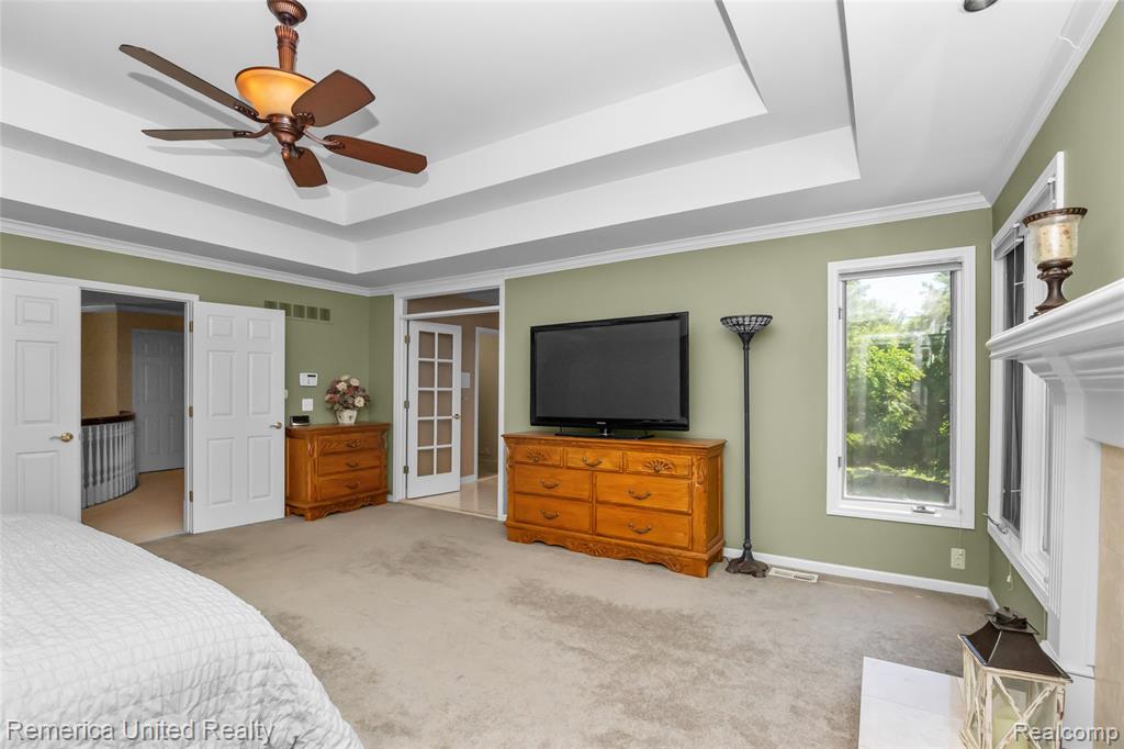 54501 Salem Drive, Shelby Twp, MI 48316 — Photo 34