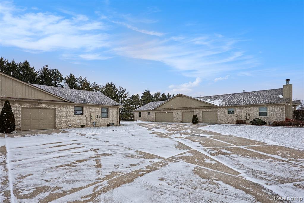 41916 King Edward Court, Clinton Twp, MI 48038 — Photo 4
