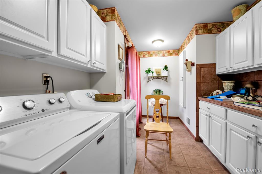 9000 Ferry Road, Grosse Ile, MI 48138 — Photo 32