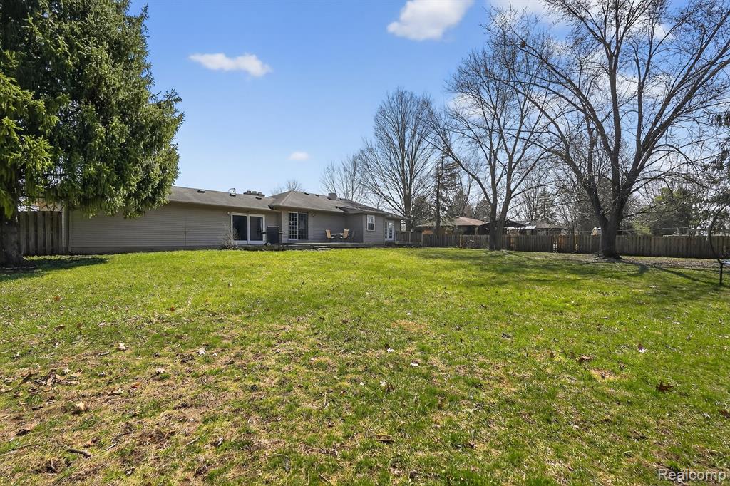 1325 N Linden Road, Flint, MI 48532 — Photo 15