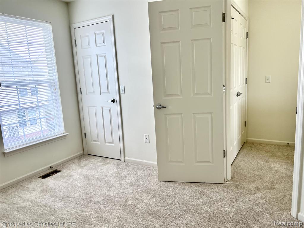 44744 GWINNETT Loop, Novi, MI — Photo 17