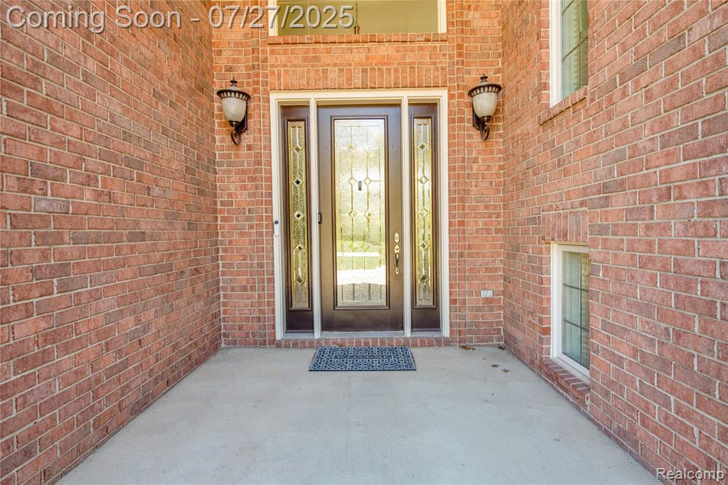 736 Inverness, Highland, MI — Photo 10