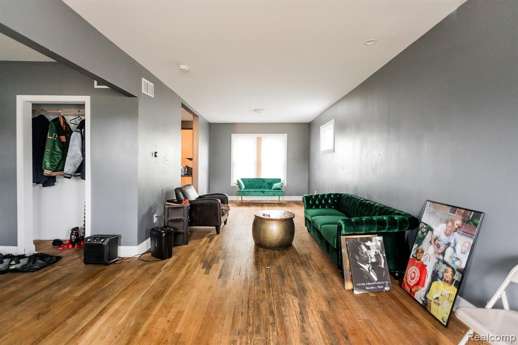 219 Waverly Street, Highland Park, MI 48203 — Photo 6