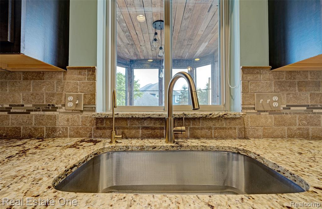 10464 Grandview Drive, Atlas, MI — Photo 23