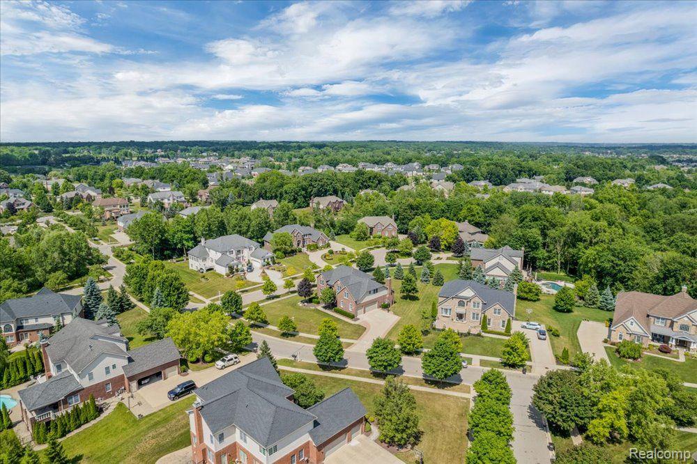 17904 Crestbrook Drive, Northville, MI 48168 — Photo 66