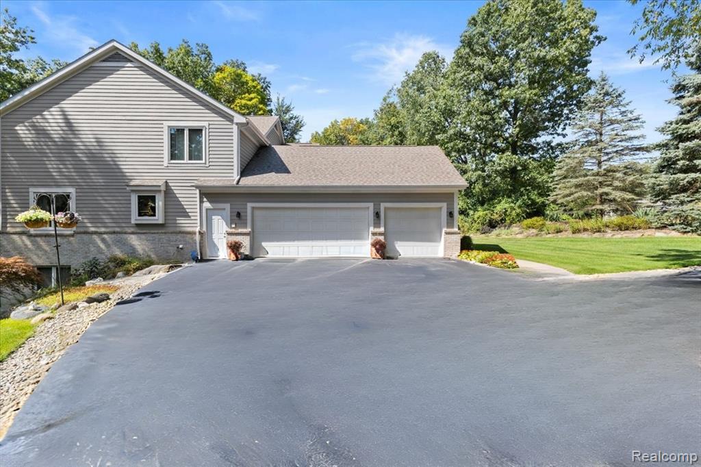 860 Galahad Drive, Ortonville, MI 48462 — Photo 4