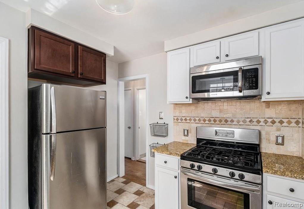 633 N Dorchester Road, Royal Oak, MI 48067 — Photo 8