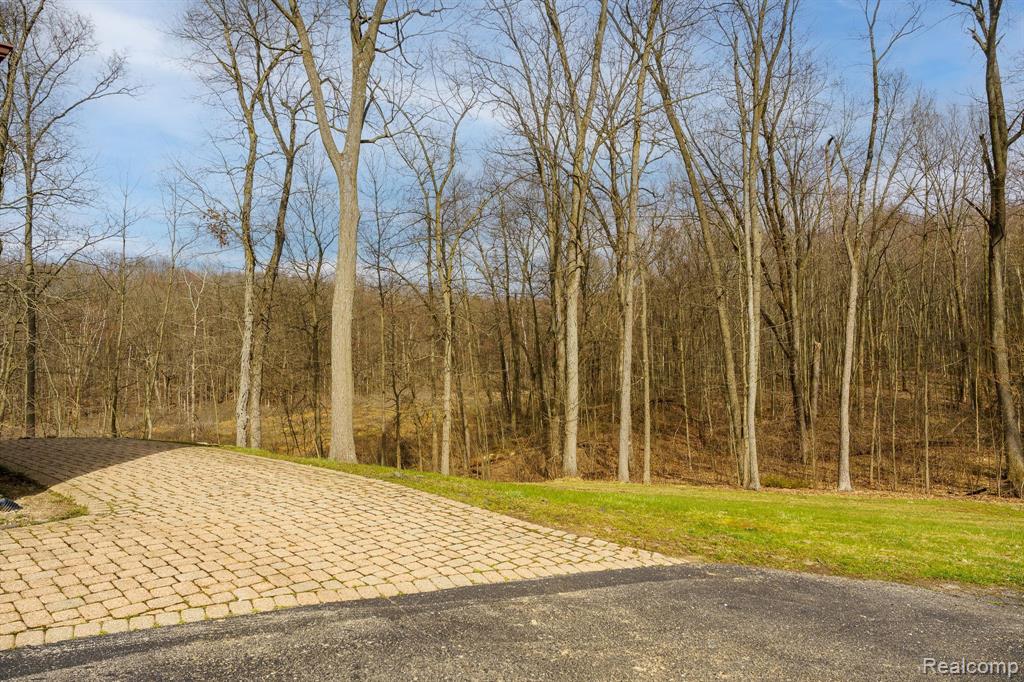 545 JUDI ANN Lane, Holly, MI 48442 — Photo 27