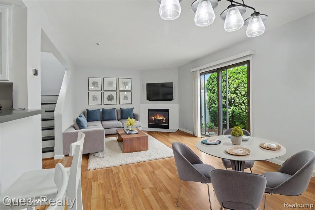 5673 Drake Hollow W Drive W, West Bloomfield, MI — Photo 4