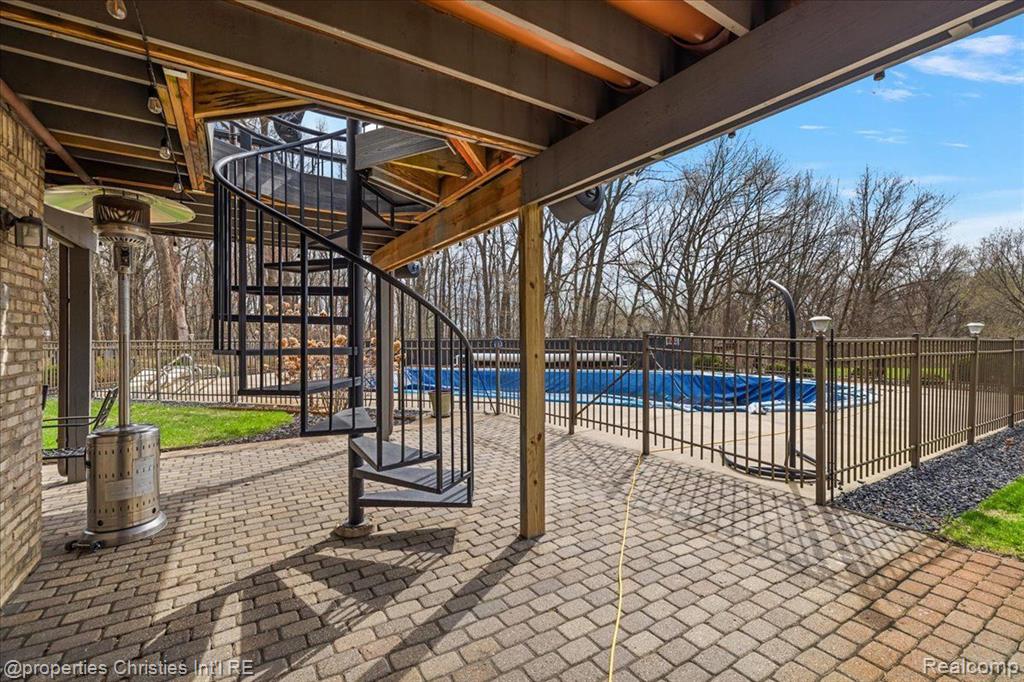 1194 EAGLE NEST CT, Milford, MI 48381 — Photo 54