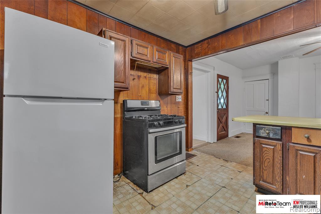 848 Caton Avenue, Adrian, MI 49221 — Photo 5