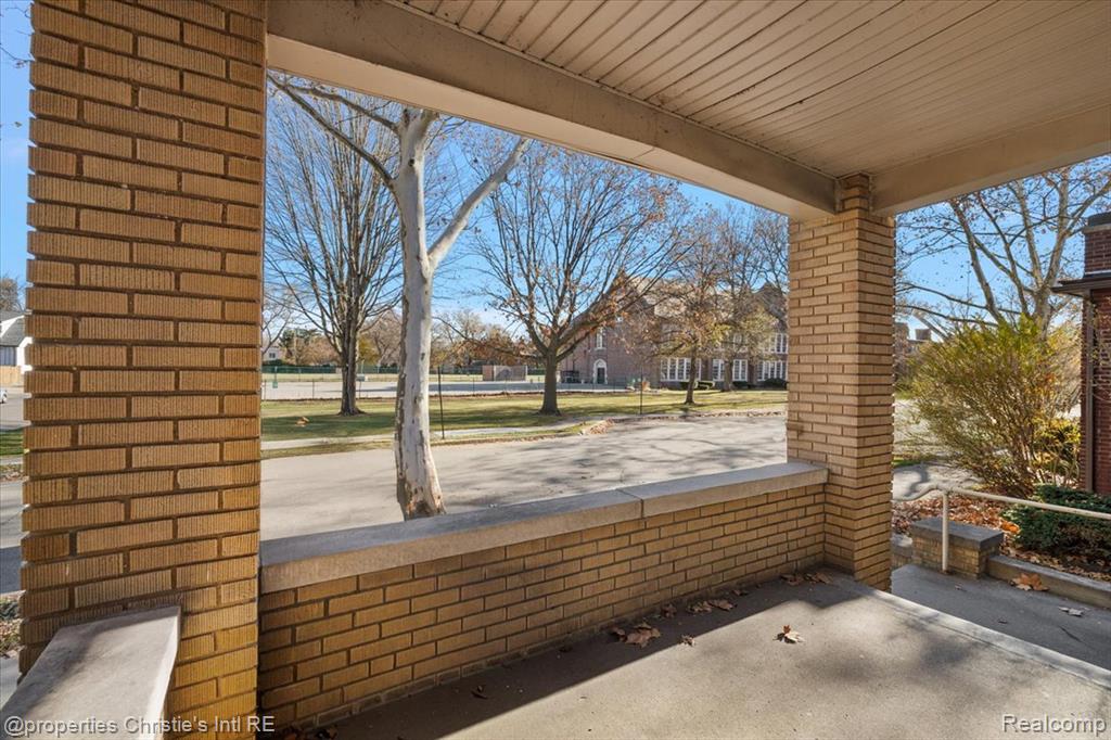 829 Beaconsfield Ave, Grosse Pointe Park, MI 48230 — Photo 5