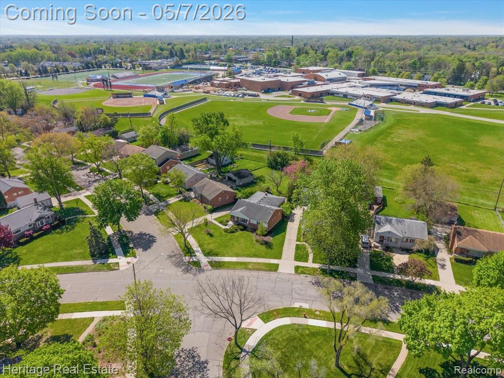 31881 Lamar Drive, Farmington, MI 48336 — Photo 45