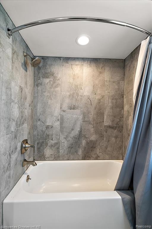 3060 Chickering Lane, Bloomfield Hills, MI 48302 — Photo 46