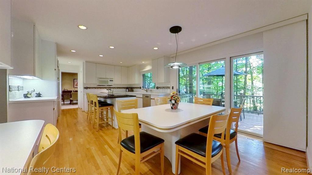 6783 Burtonwood Drive, West Bloomfield, MI — Photo 21
