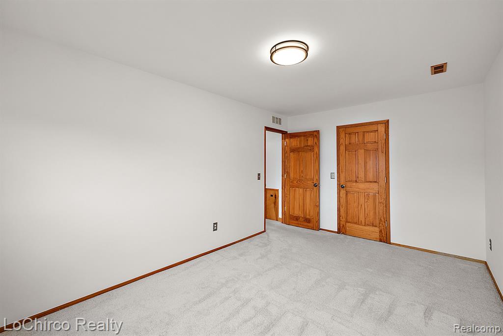 470 BALDWIN Avenue, Rochester, MI 48307 — Photo 14