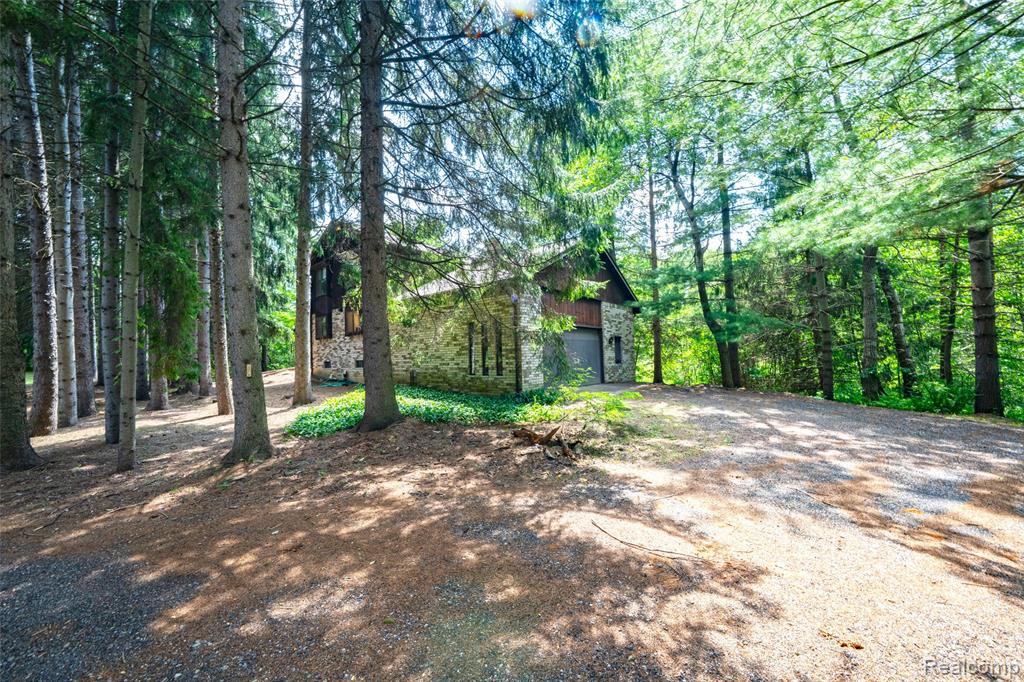 4565 Brookside Road, Fenton, MI 48430 — Photo 44