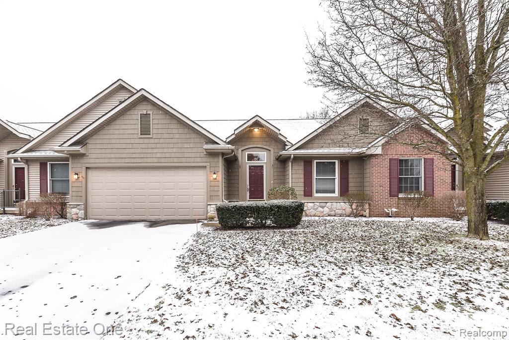 941 PERSIMMON Drive, Brighton, MI 48116 — Photo 46