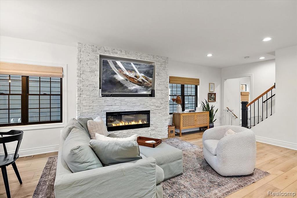 606 Golf Avenue, Royal Oak, MI 48073 — Photo 27