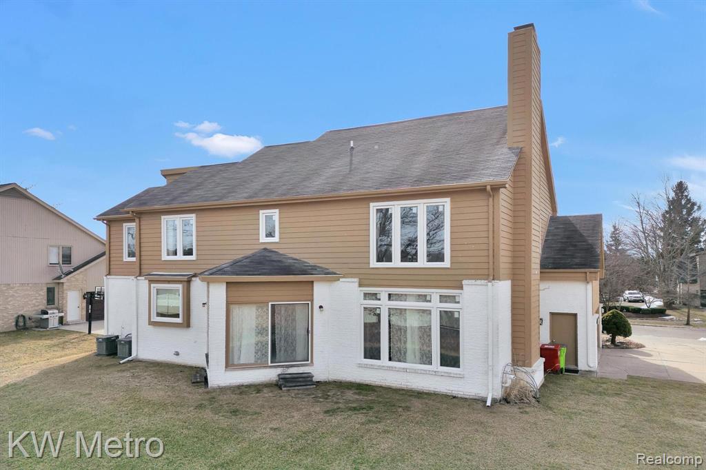 6250 STONEBRIDGE, West Bloomfield, MI — Photo 32