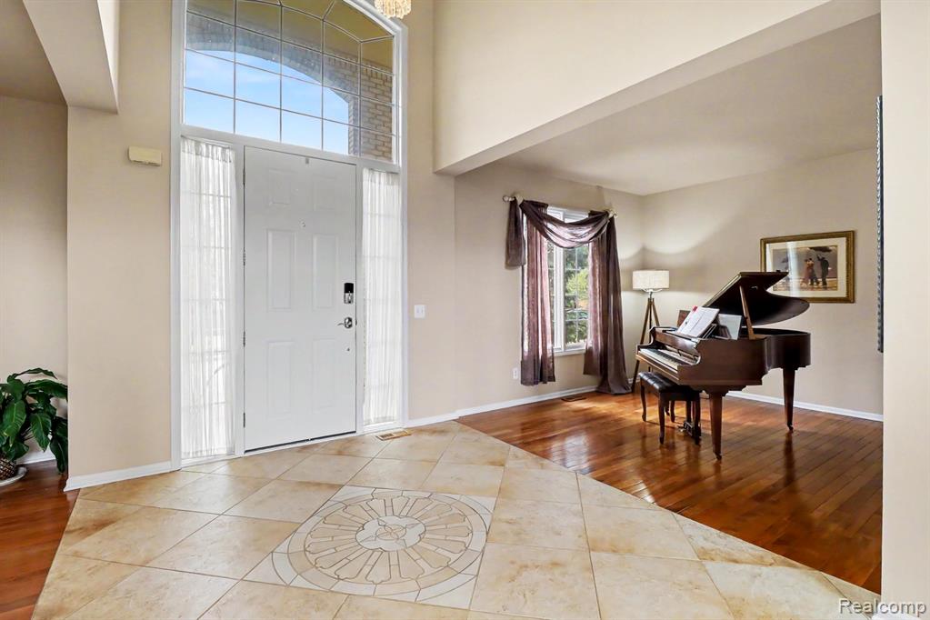 55397 Apple Lane, Shelby Twp, MI 48316 — Photo 4