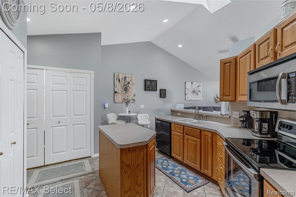 9607 Creek View Court, Davison, MI 48423 — Photo 22