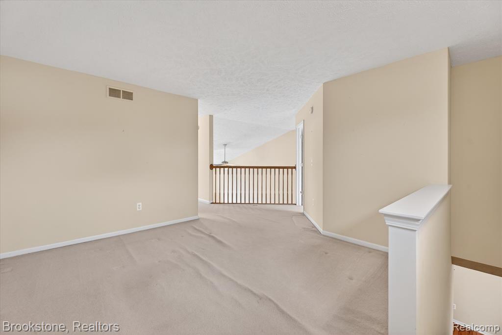 986 Spirea, 44, Howell, MI 48843 — Photo 19