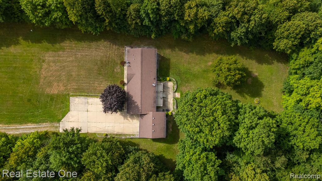 72021 Romeo Plank Road, Armada, MI — Photo 7