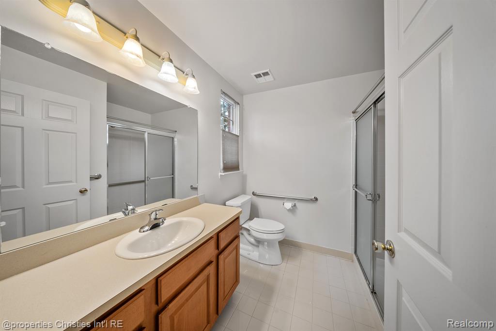 1758 FLAGSTONE Circle, 3, Rochester, MI 48307 — Photo 13