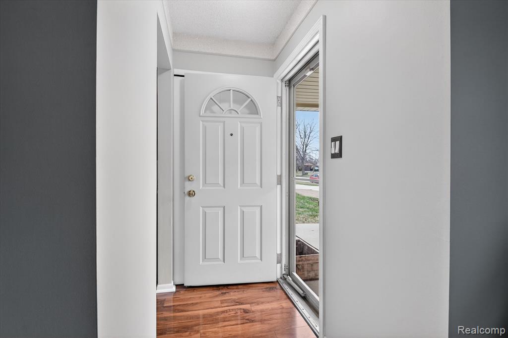 19523 Plumwoode Court, Brownstown, MI 48183 — Photo 7