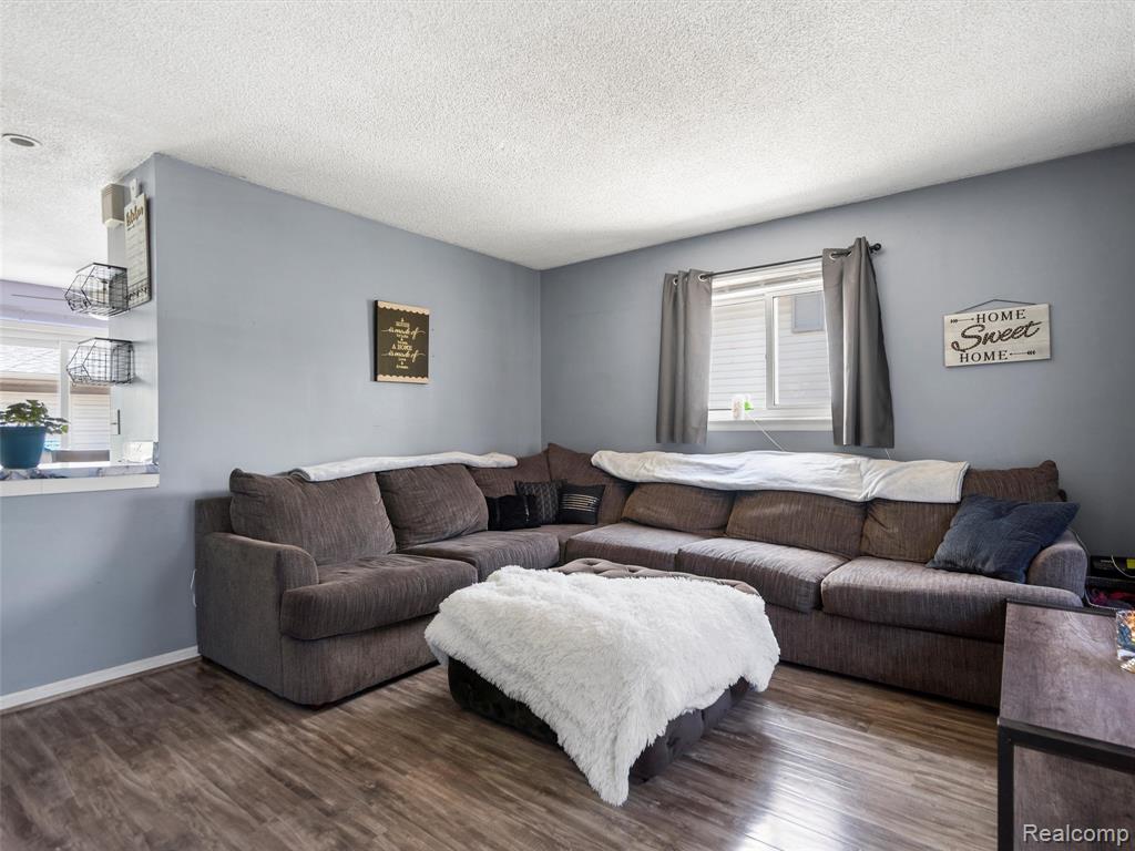9636 Mueller Street, Taylor, MI 48180 — Photo 4