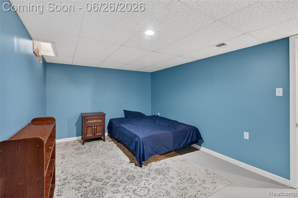 7660 Louise Court, Westland, MI — Photo 25