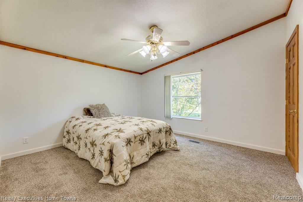 5529 JEDDO Road, MI 48032 — Photo 38