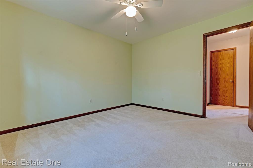 5370 Greenview Drive, Clarkston, MI 48348 — Photo 26