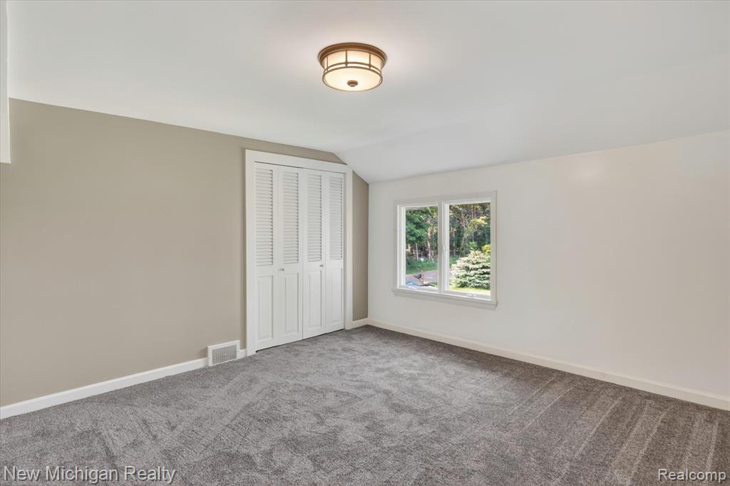11374 Lahring Road, Byron, MI 48418 — Photo 31