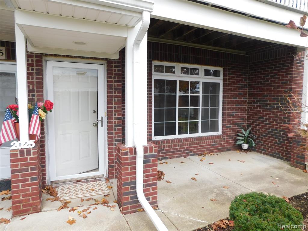 5589 Twin Oaks Drive, Sterling Heights, MI 48314 — Photo 2