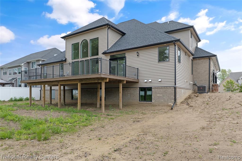 5245 BUELL Drive, Commerce Twp, MI 48382 — Photo 41