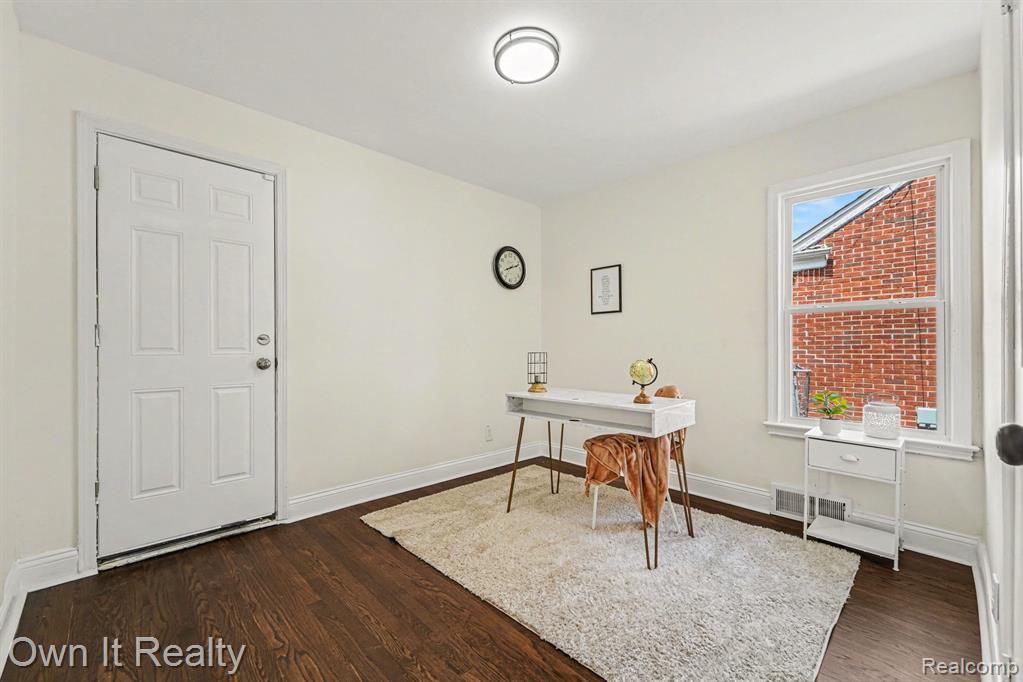 18429 Strathmoor Street, Detroit, MI 48235 — Photo 17